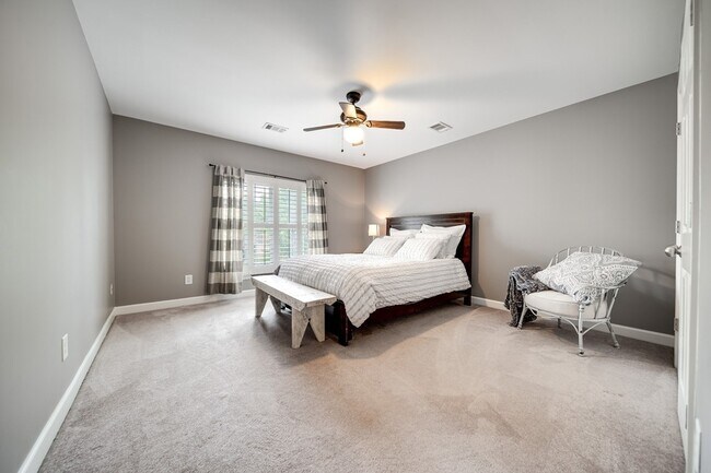 Building Photo - 9813 Albemarle Ln