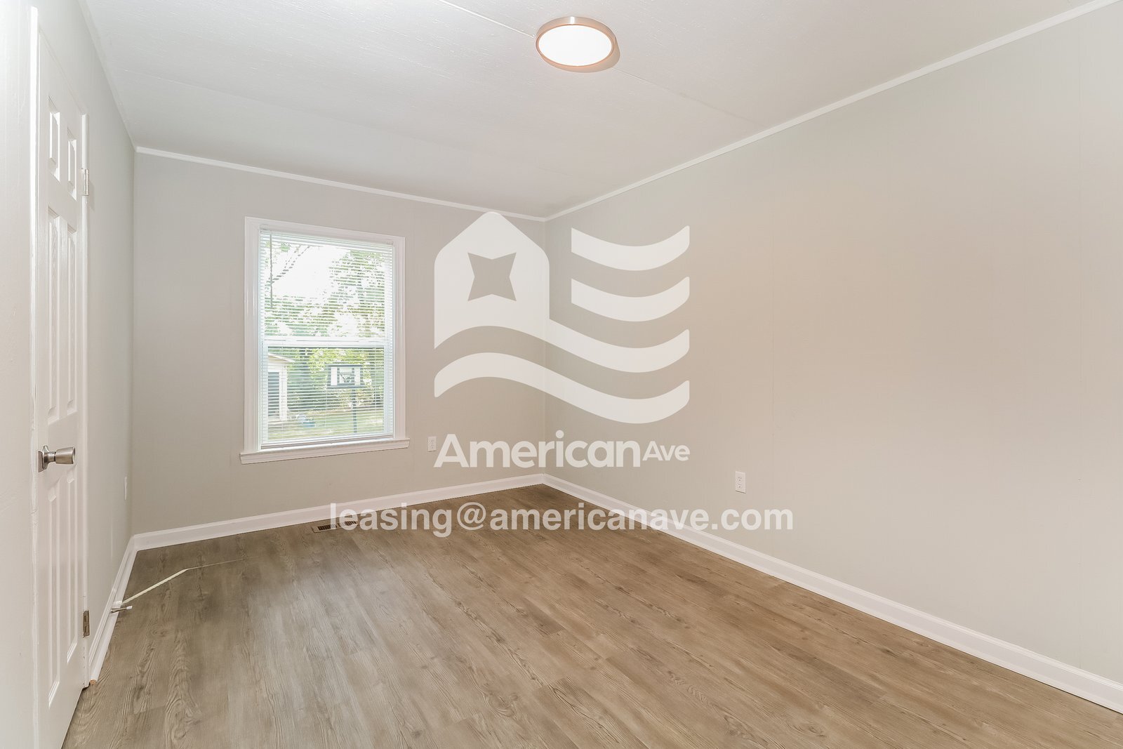 Building Photo - 111 Camellia Cir