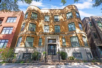 Building Photo - 4404 S Prairie Ave