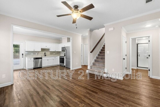 Building Photo - 302 Dorn St