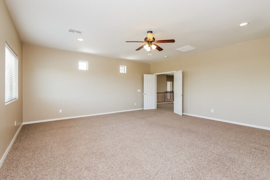 Building Photo - 4261 N 157th Ave