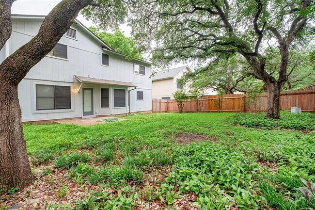 Building Photo - 6716 Shiner St