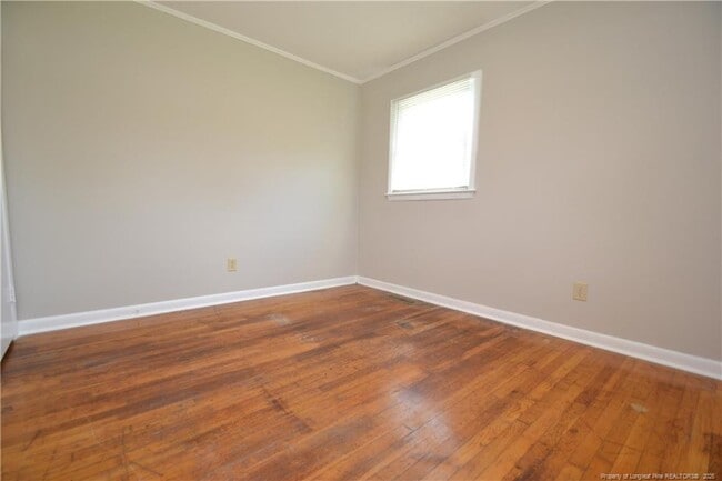 Building Photo - 717 Friar Tuck Rd