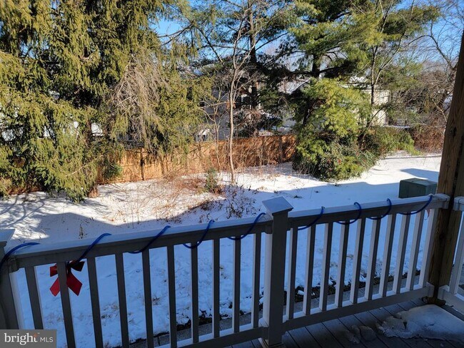 Building Photo - 9220 Niki Pl