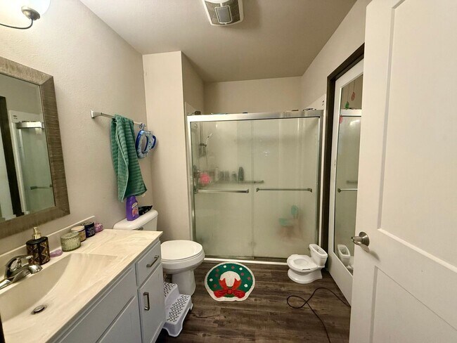 Building Photo - 516-518 W Thomas St