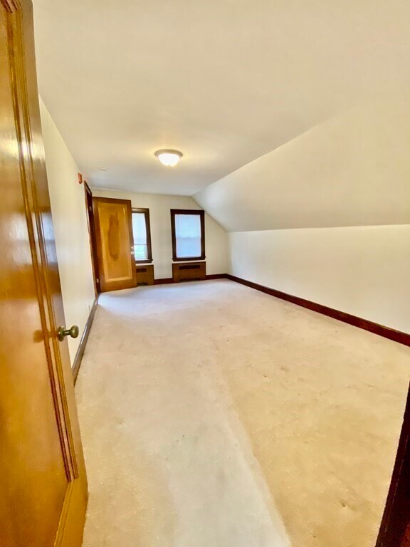 Building Photo - 48 Dimmock St
