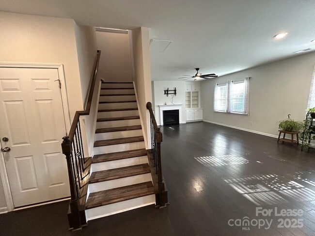 Building Photo - 1004 Whipcord Dr