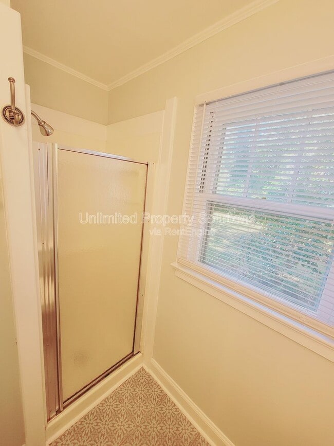 Building Photo - 252 Peiffer Ave