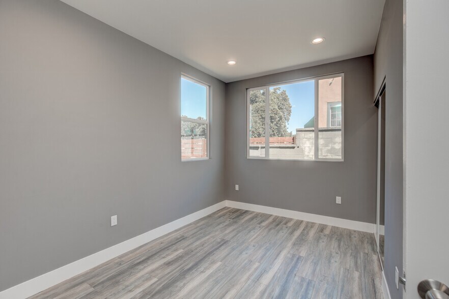 Building Photo - 3626 Cimarron St