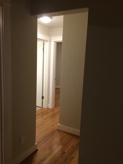 Building Photo - Modern Remodel Spacious 2BD University Par...