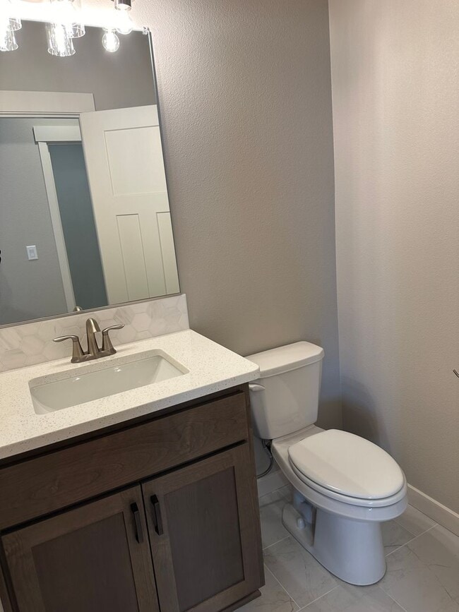 Building Photo - Alderbrook Homes, New Construction, XL Home for Rent!