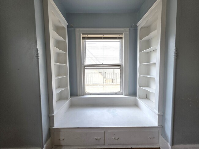 Building Photo - 388 Whitney Ave