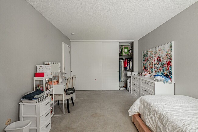 Building Photo - 3BD, 2.5BA Arapahoe Lake Park Townhome Nea...