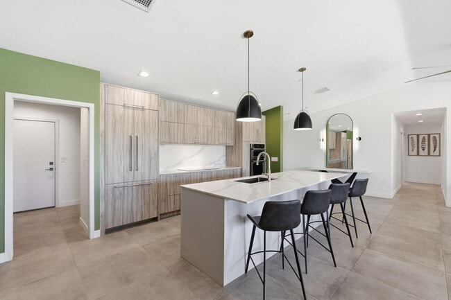 Building Photo - 6519 N 86th Pl