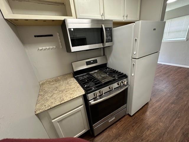 Building Photo - 907 S Mesquite St