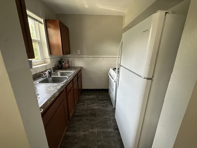 Building Photo - 1806 Dale Rd