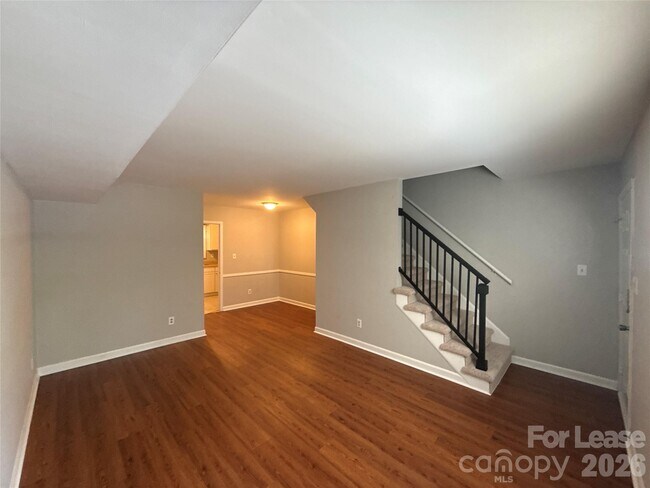 Building Photo - 1613 N Sharon Amity Rd