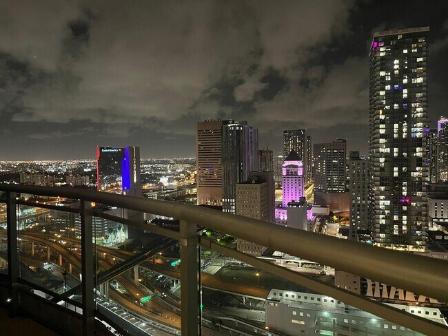 Building Photo - 350 S Miami Ave
