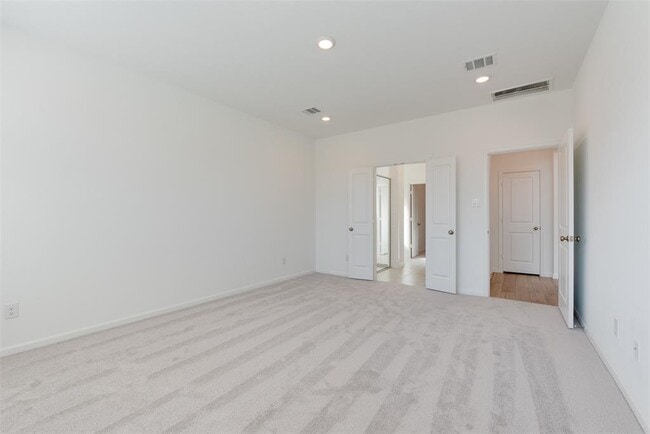 Building Photo - 3623 Forest River Dr