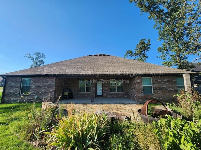 Building Photo - 5009 E Truman Ln