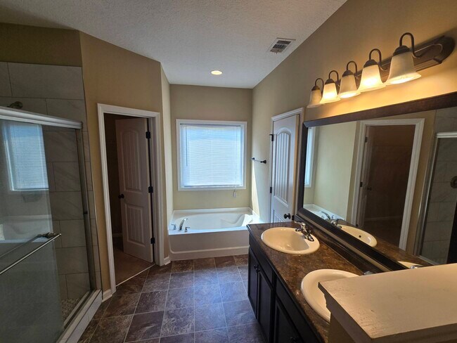 Building Photo - 1256 Peacock Trail