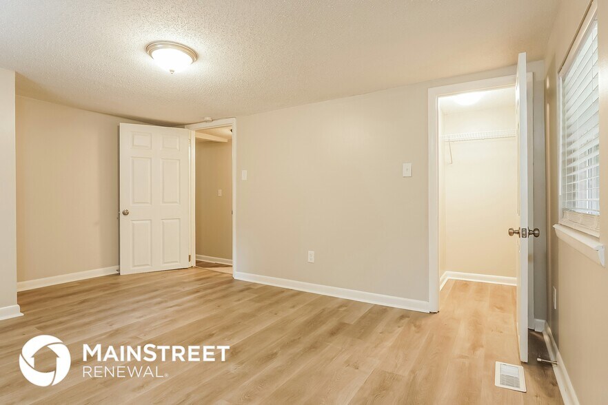 Building Photo - 2112 Headrick Rd