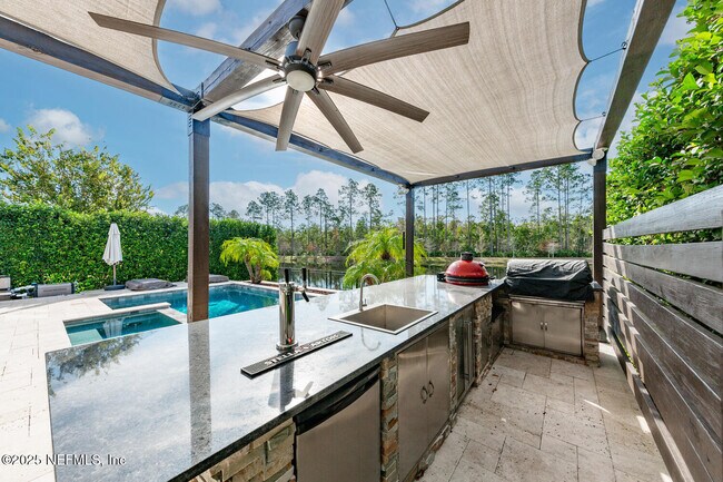 Building Photo - 264 Pine Haven Dr