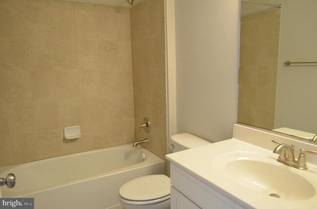 Building Photo - 1503 Hights Farm Rd S