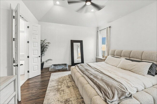 Building Photo - Luxury 4-bedroom, 3-bathroom home with an office and media room in Aledo!