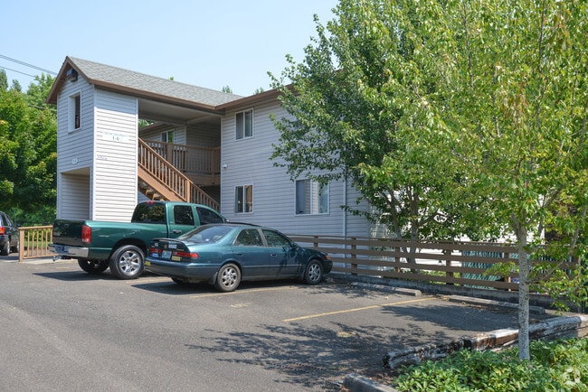 Building Photo - College Park Apartments