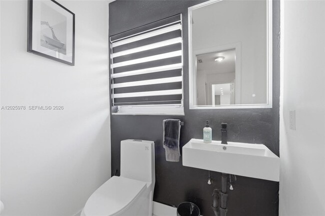Building Photo - 9935 Ramblewood Dr