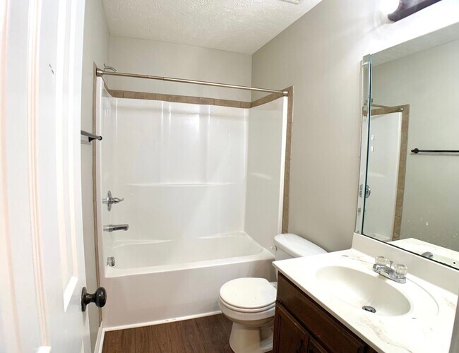 Building Photo - 685 Foxfield Dr