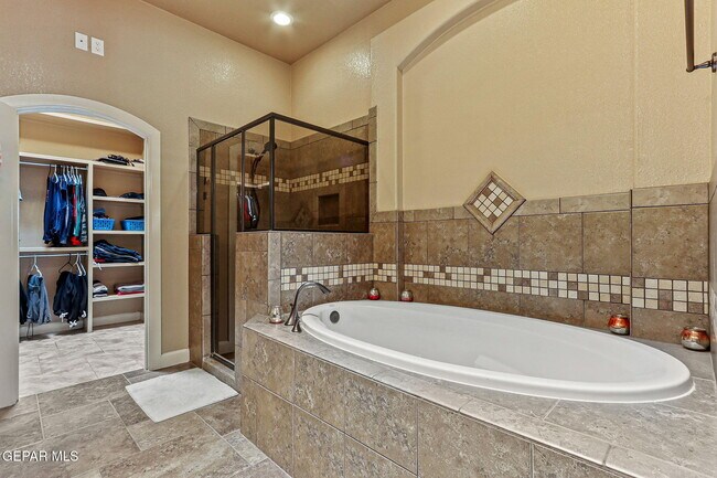 Building Photo - 3136 Destiny Point Dr