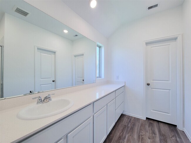 Building Photo - 26622 Castiel Dr