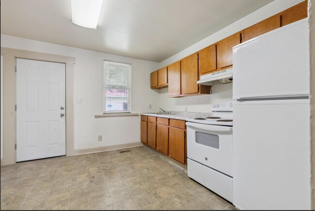 Building Photo - 283-285 Linden Ave