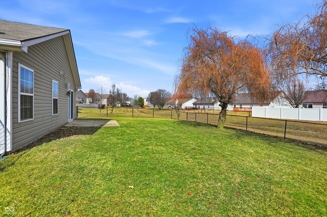 Building Photo - 5561 Wild Horse Dr