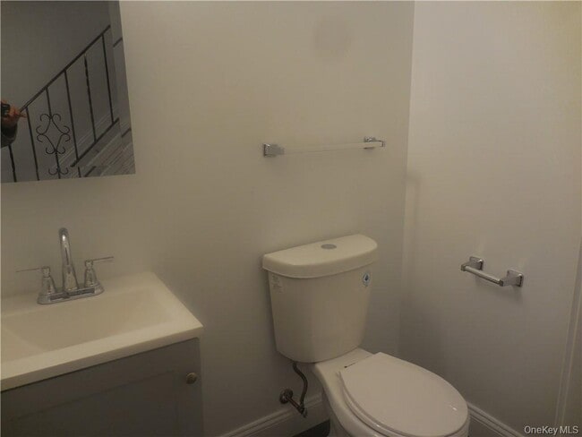 Building Photo - 16 Patton Dr