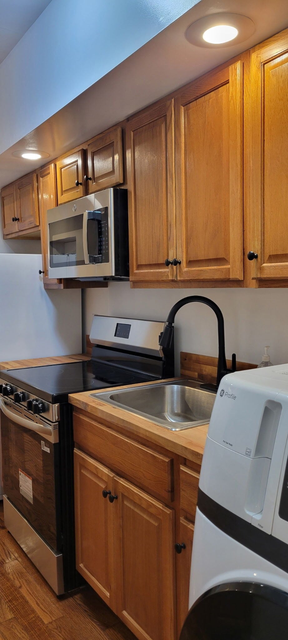 Clean Kitchen - 1109 S 23rd St