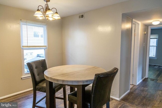 Building Photo - 12 W Wayne Terrace