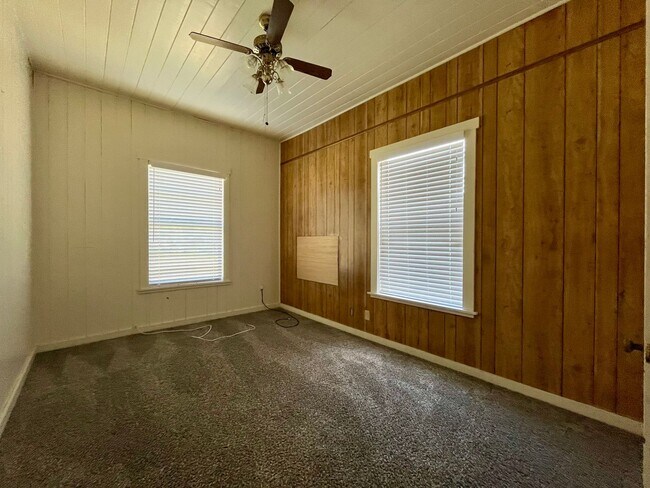 Building Photo - Adorable 3 bed/2 bath home in Plant City