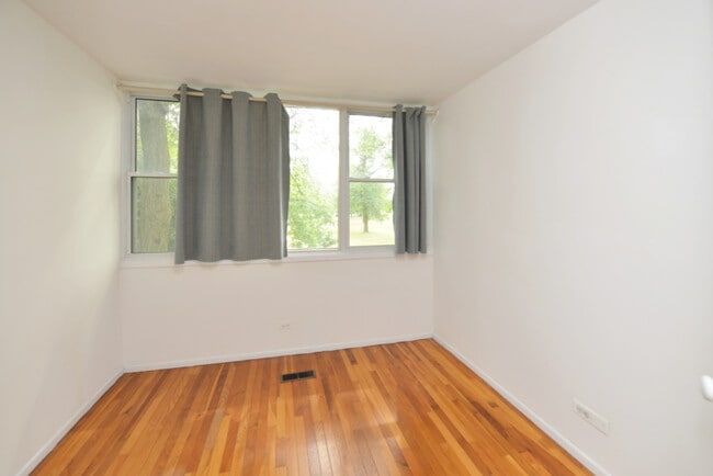 Building Photo - 816 S Ada St