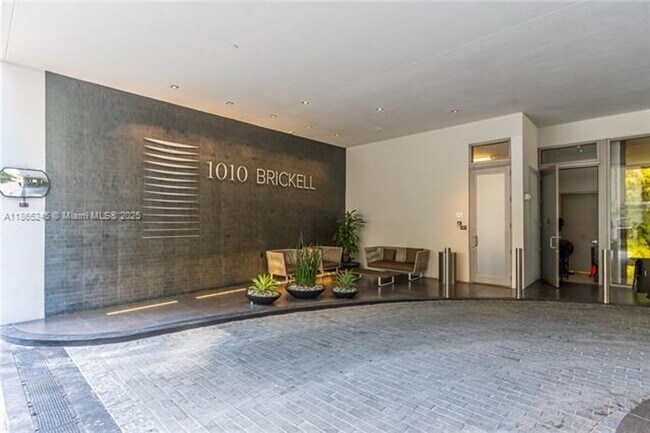 Building Photo - 1010 Brickell Ave