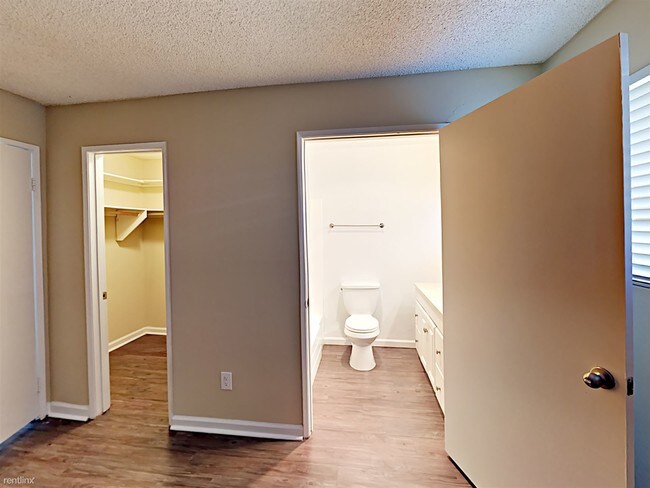 Building Photo - 2407 Adams Ave