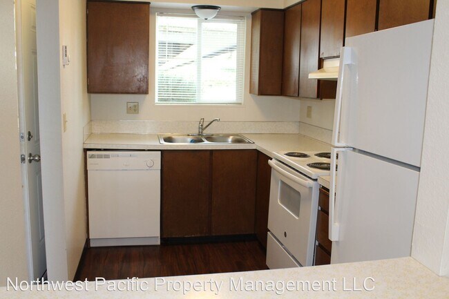 Building Photo - 2728 Lancaster Dr SE
