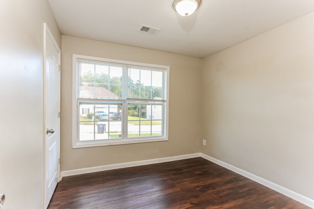 Building Photo - 4809 Camelot Dr