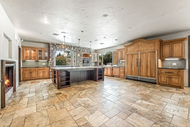 Building Photo - A stunning custom estate nestled in the pr...
