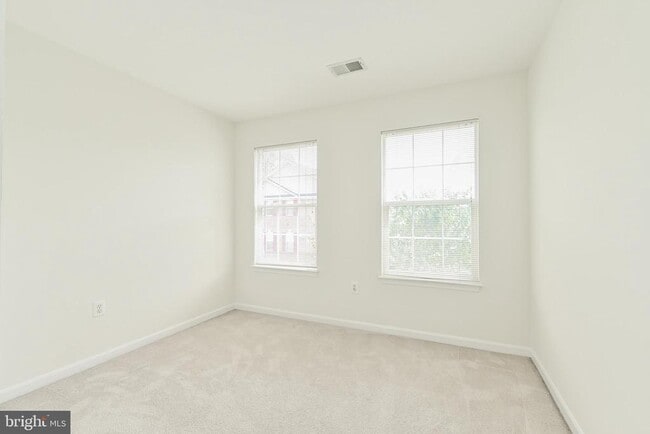 Building Photo - 8373 Millwood Dr