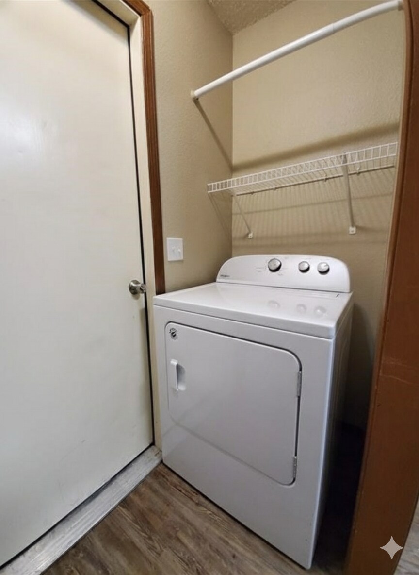 Building Photo - 1646 N Dawn Dr