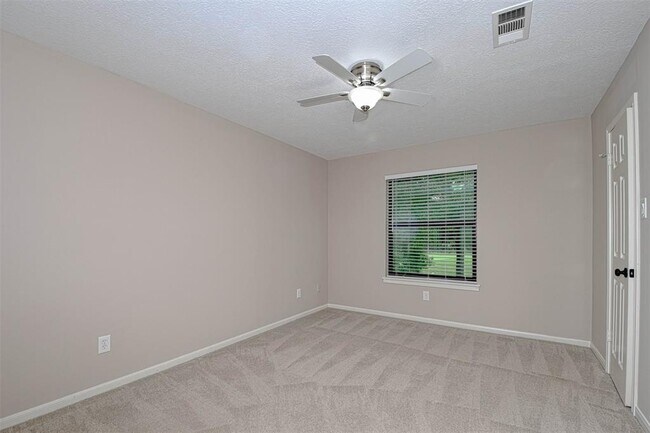 Building Photo - 41 Sweetleaf Ct