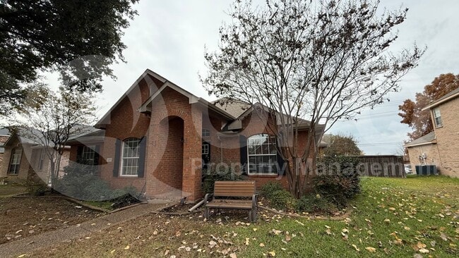 Building Photo - 6201 Grantham Dr